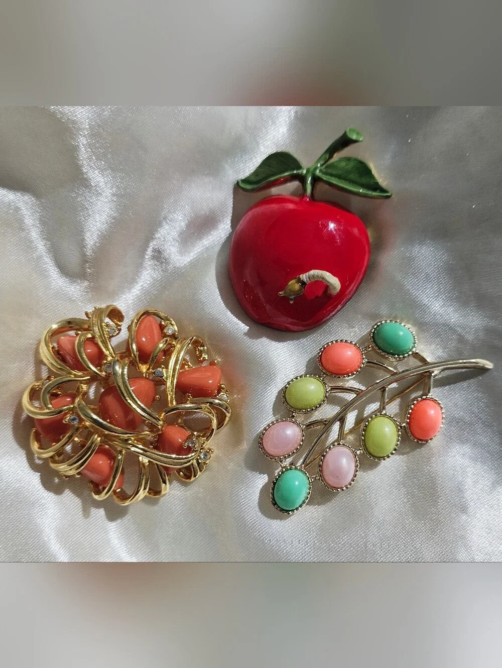 Vintage To Retro Designer Brooch LOT